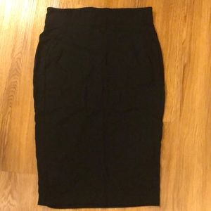 Long black pencil skirt
